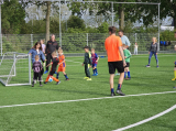 Laatste training S.K.N.W.K. JO7-1 (partijtje tegen de ouders) van maandag 27 mei 2024 (171/180)